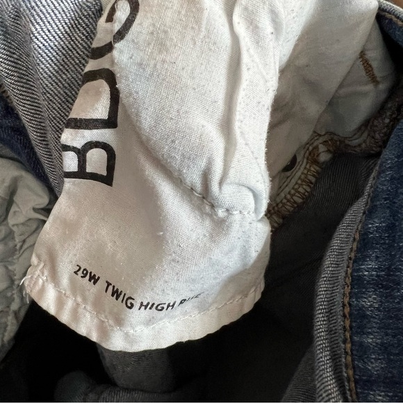 BDG Twig‎ High Rise Distressed Knees Denim Jeans - Picture 7 of 7